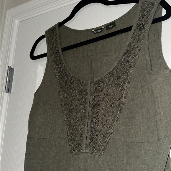 Eddie Bauer lace button up Olive Green Sleeveless Top size large - Picture 2 of 9
